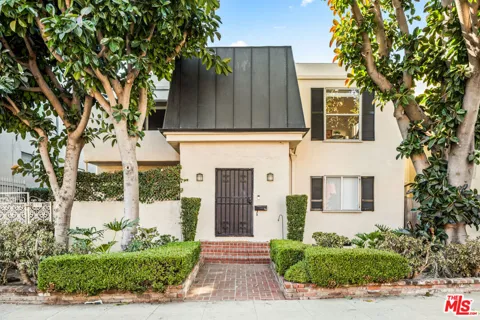 329 S Reeves Drive