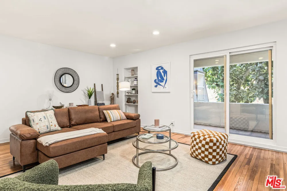 329 S Reeves Drive Beverly Hills, CA 90212
