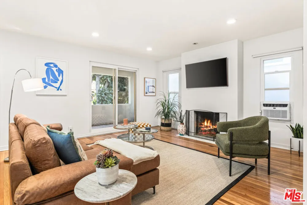 329 S Reeves Drive Beverly Hills, CA 90212