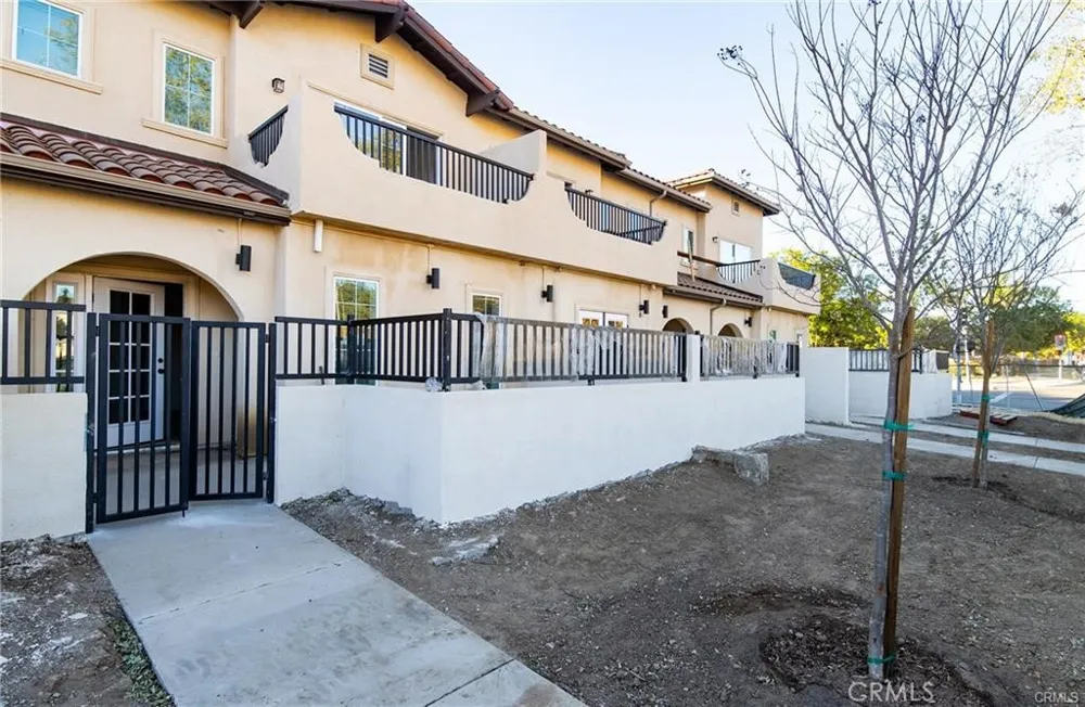 5518 E Los Angeles Avenue #4 Simi Valley, CA 93063