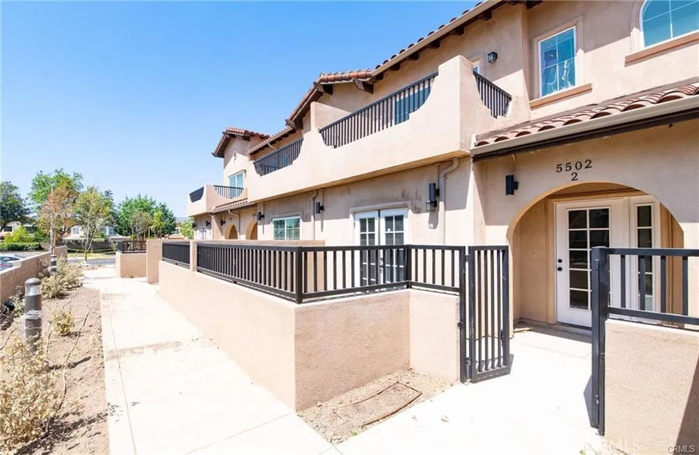 5526 E Los Angeles Avenue #4 Simi Valley, CA 93063
