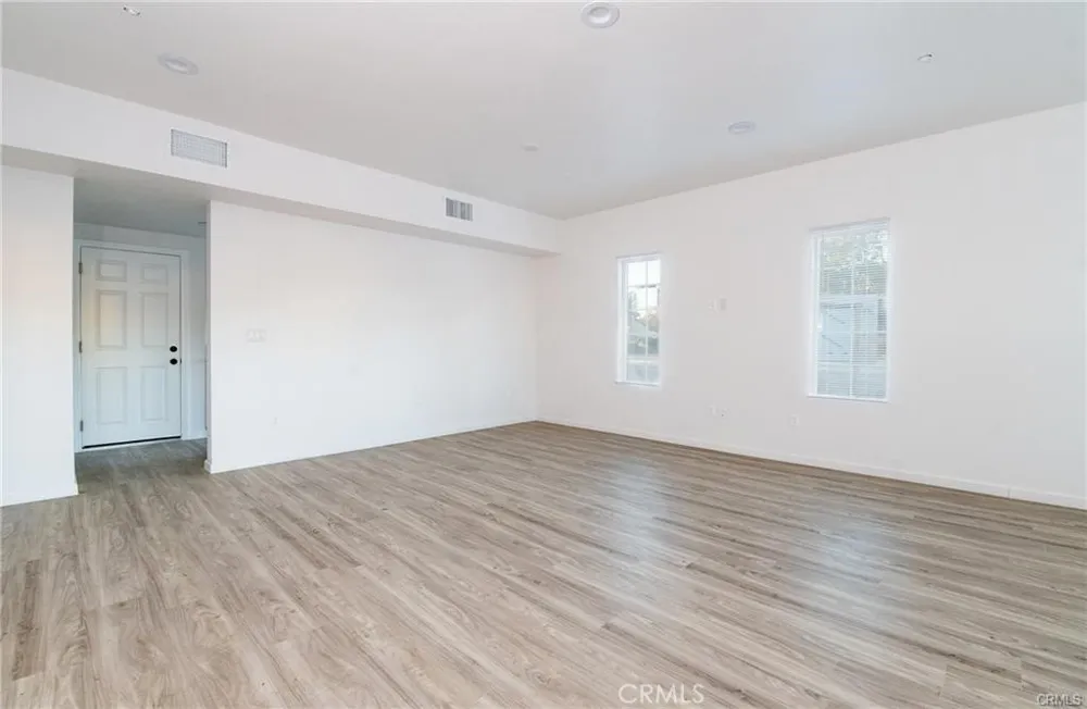 5502 E Los Angeles Avenue #2 Simi Valley, CA 93063