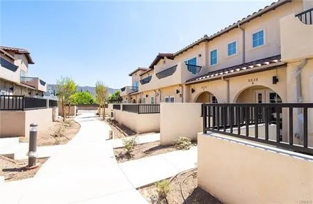 5502 E Los Angeles Avenue #2 Simi Valley, CA 93063