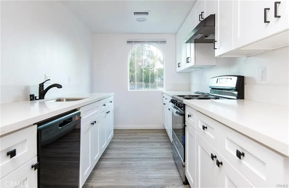 5502 E Los Angeles Avenue #2 Simi Valley, CA 93063