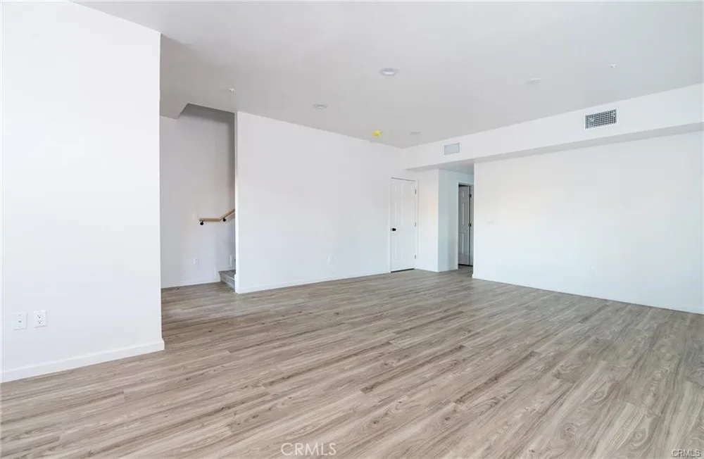 5502 E Los Angeles Avenue #3 Simi Valley, CA 93063