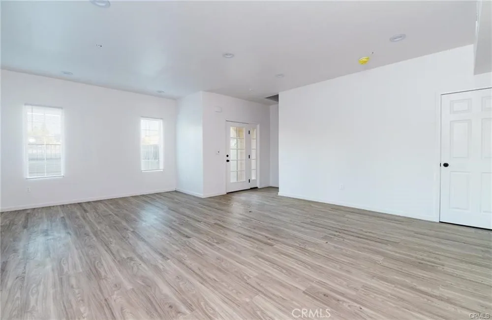 5502 E Los Angeles Avenue #4 Simi Valley, CA 93063