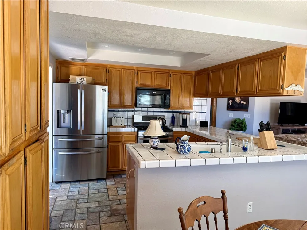 12225 San Dimas Street Victorville, CA 92392