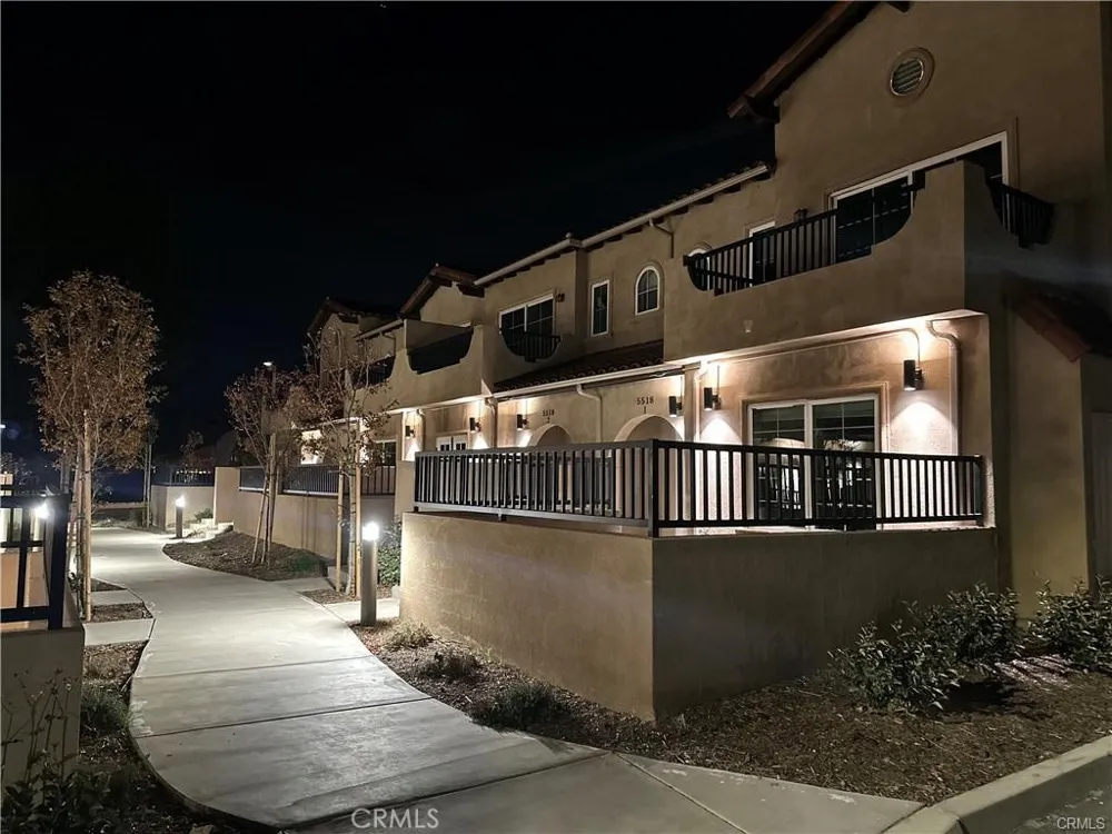 5526 E Los Angeles Avenue #2 Simi Valley, CA 93063