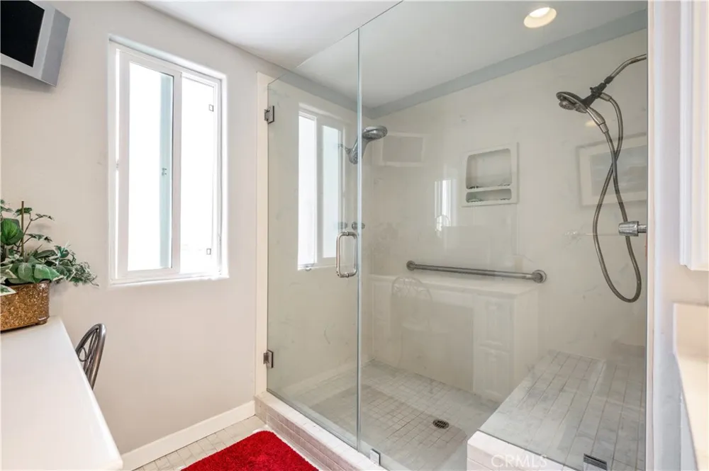 867 Aubrey Court #1 Hermosa Beach, CA 90254