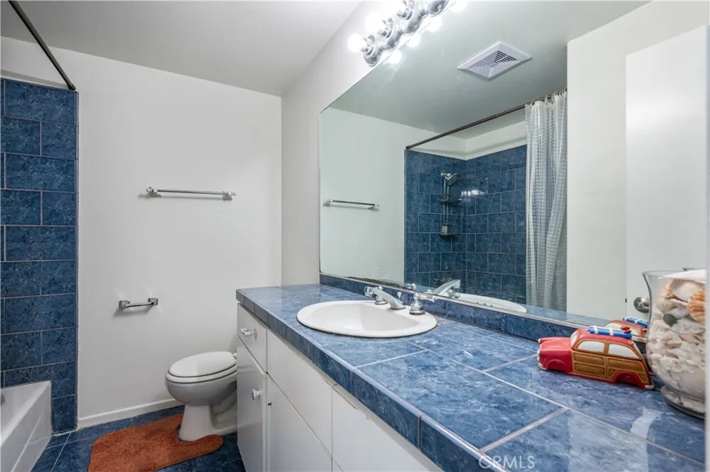 867 Aubrey Court #1 Hermosa Beach, CA 90254