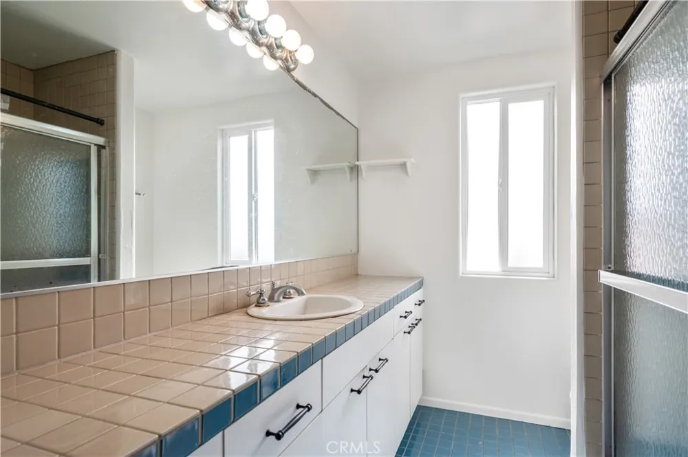 867 Aubrey Court #1 Hermosa Beach, CA 90254