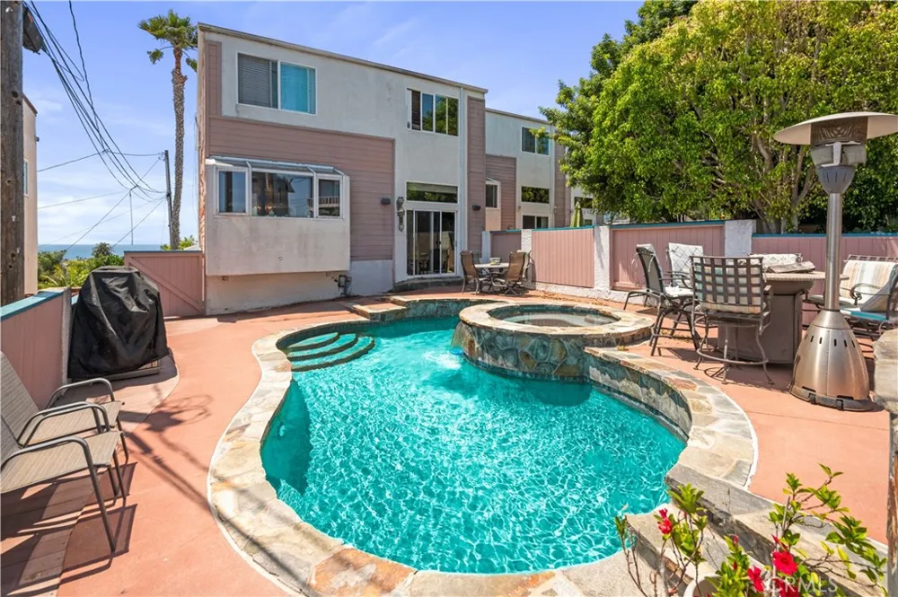 867 Aubrey Court #1 Hermosa Beach, CA 90254