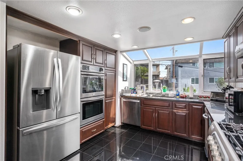 867 Aubrey Court #1 Hermosa Beach, CA 90254