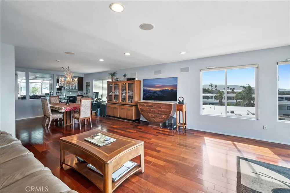 867 Aubrey Court #1 Hermosa Beach, CA 90254