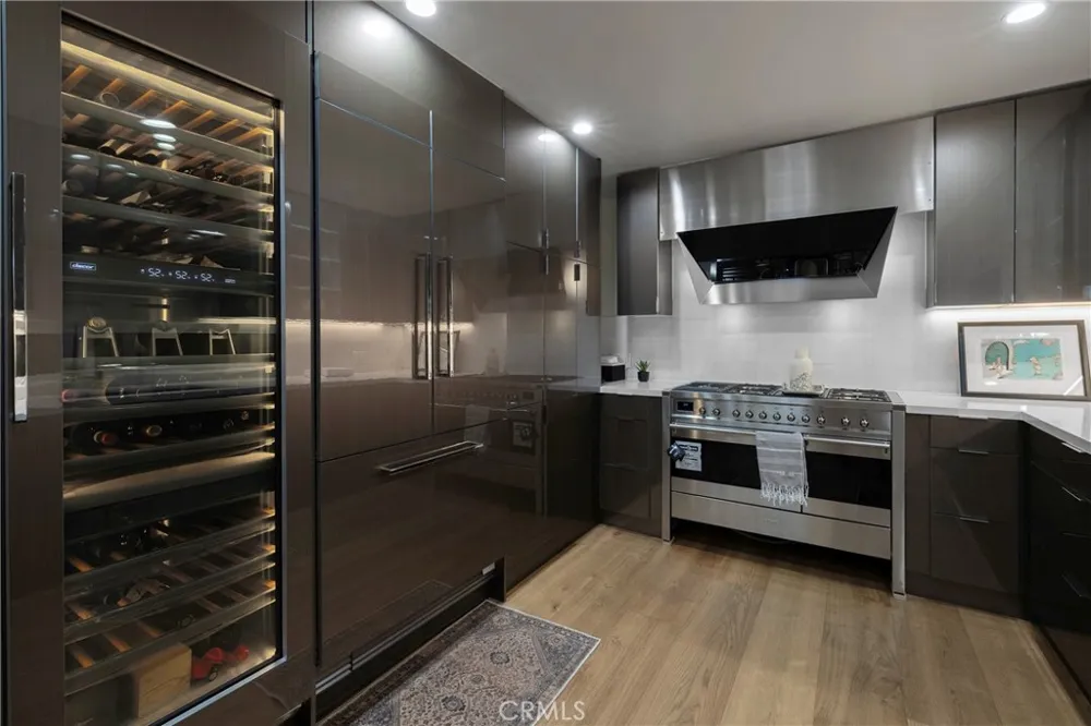 10 66th Place Long Beach, CA 90803