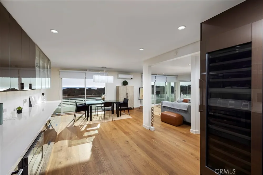 10 66th Place Long Beach, CA 90803