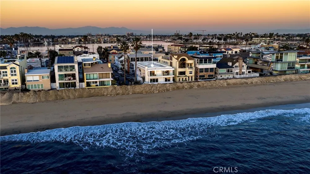 10 66th Place Long Beach, CA 90803