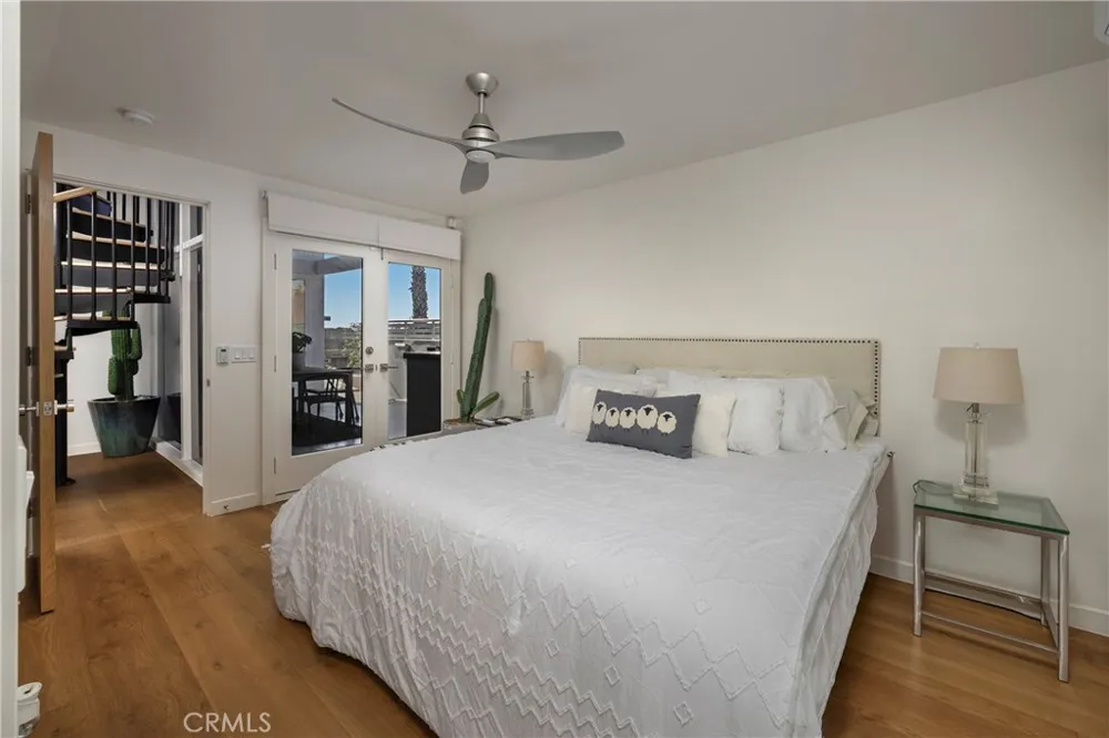 10 66th Place Long Beach, CA 90803