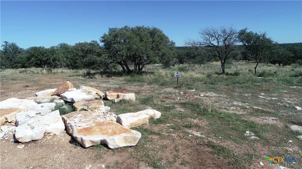 37 Buck Run Rd. San Saba, TX 76877