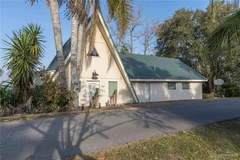 8376 Lago Vista Drive
