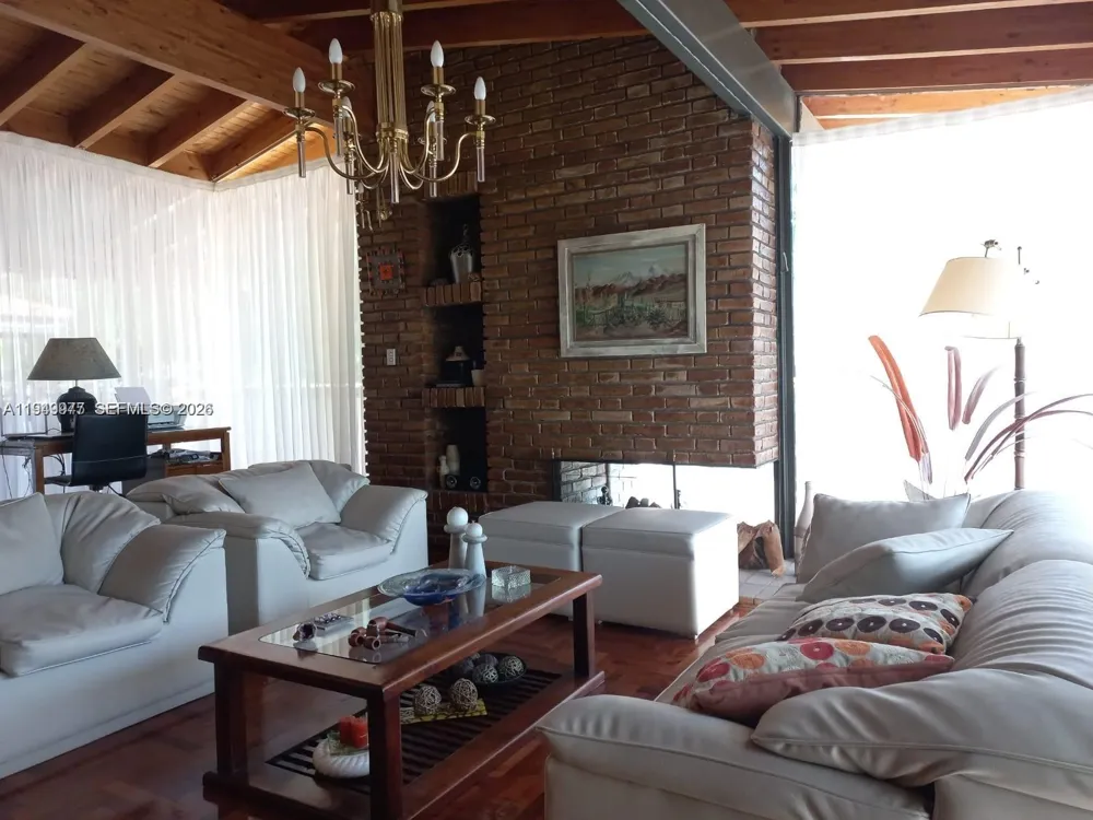 706 Cerro Leon Negro Mendoza,Argentina Other Country - Not In USA, M 5500