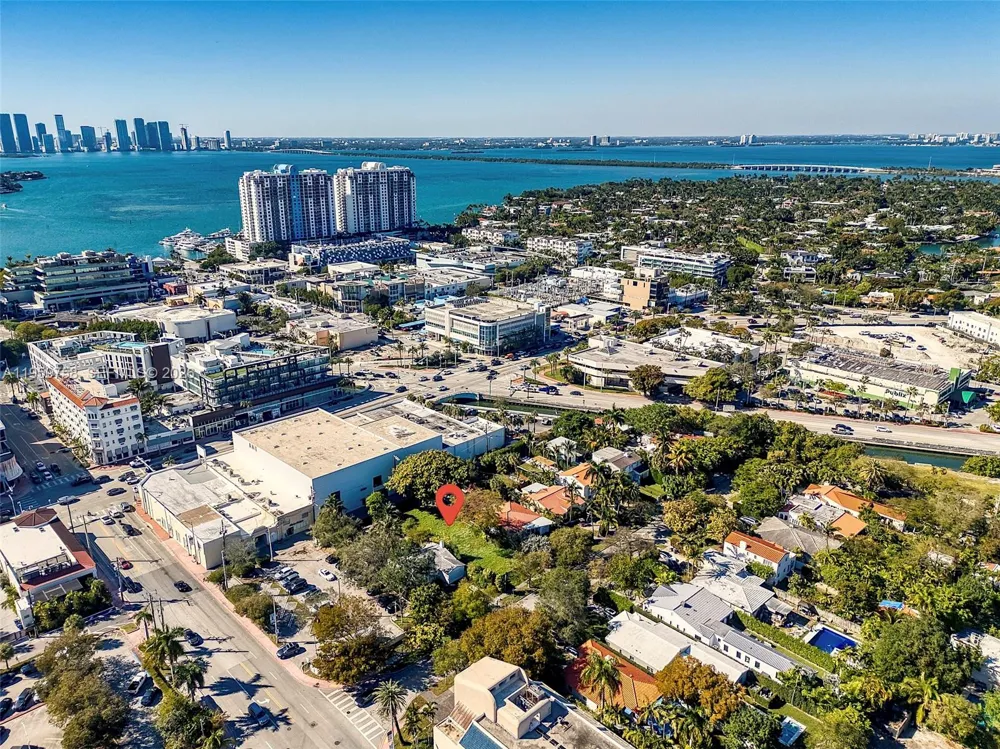 1728 Lenox Ave Miami Beach, FL 33139
