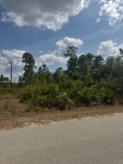 3104 E 10th ST Lehigh Acres, FL 33972