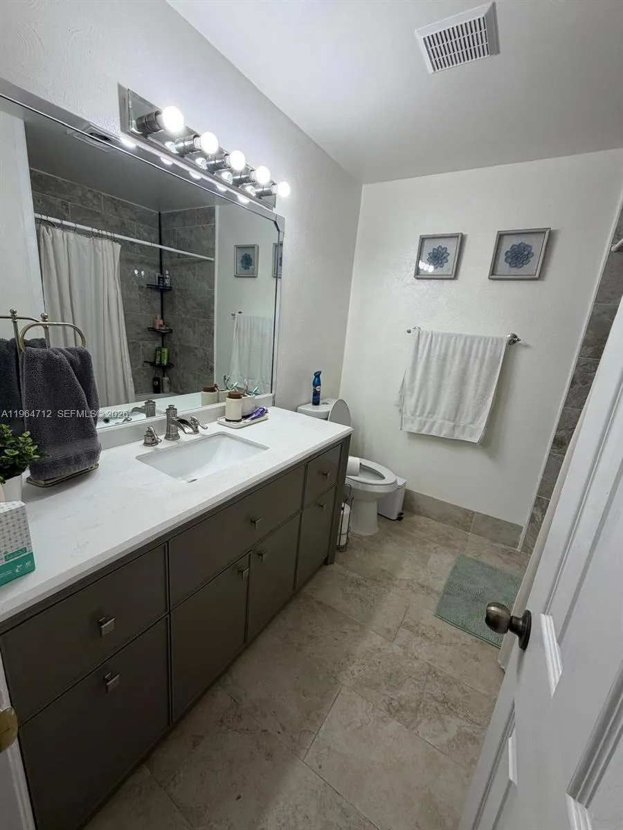 868 NW 81st Way Plantation, FL 33324
