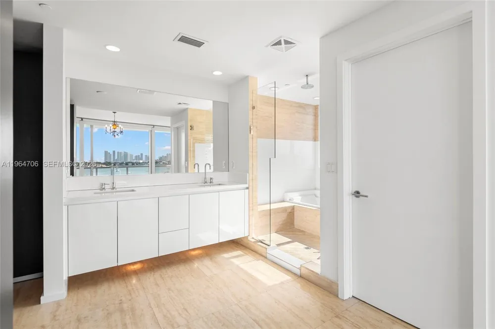 1470 16th St #501 Miami Beach, FL 33139