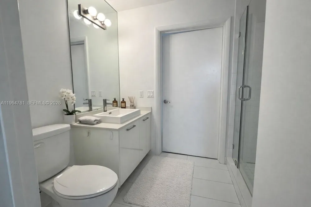151 SE 1st St #1501 Miami, FL 33131