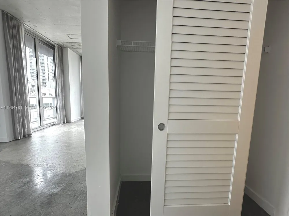 151 SE 1st St #1501 Miami, FL 33131