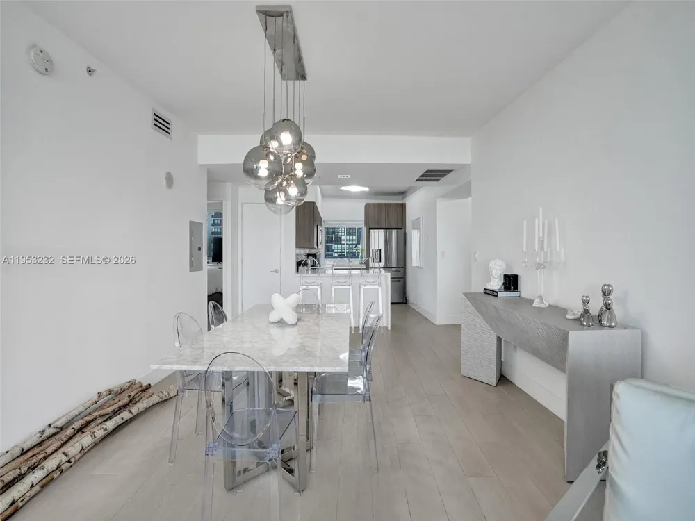 601 NE 36th St #1003 Miami, FL 33137