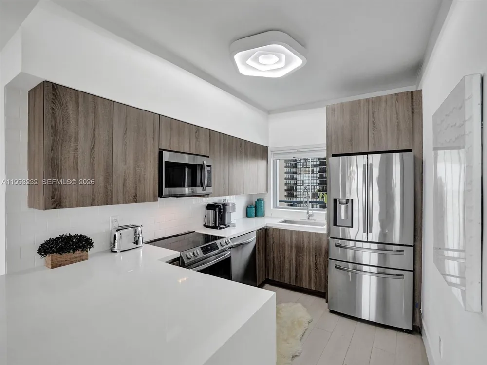 601 NE 36th St #1003 Miami, FL 33137