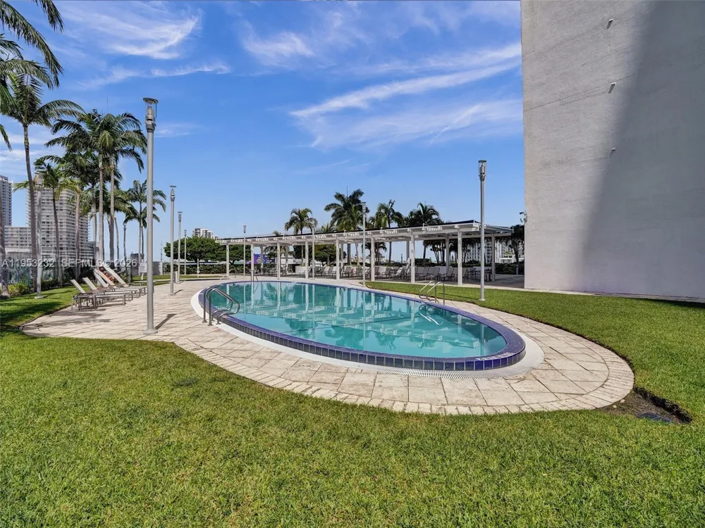 601 NE 36th St #1003 Miami, FL 33137