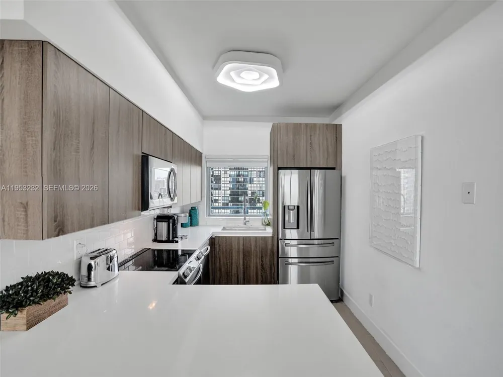 601 NE 36th St #1003 Miami, FL 33137