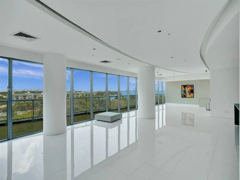 601 NE 36th St #1003 Miami, FL 33137