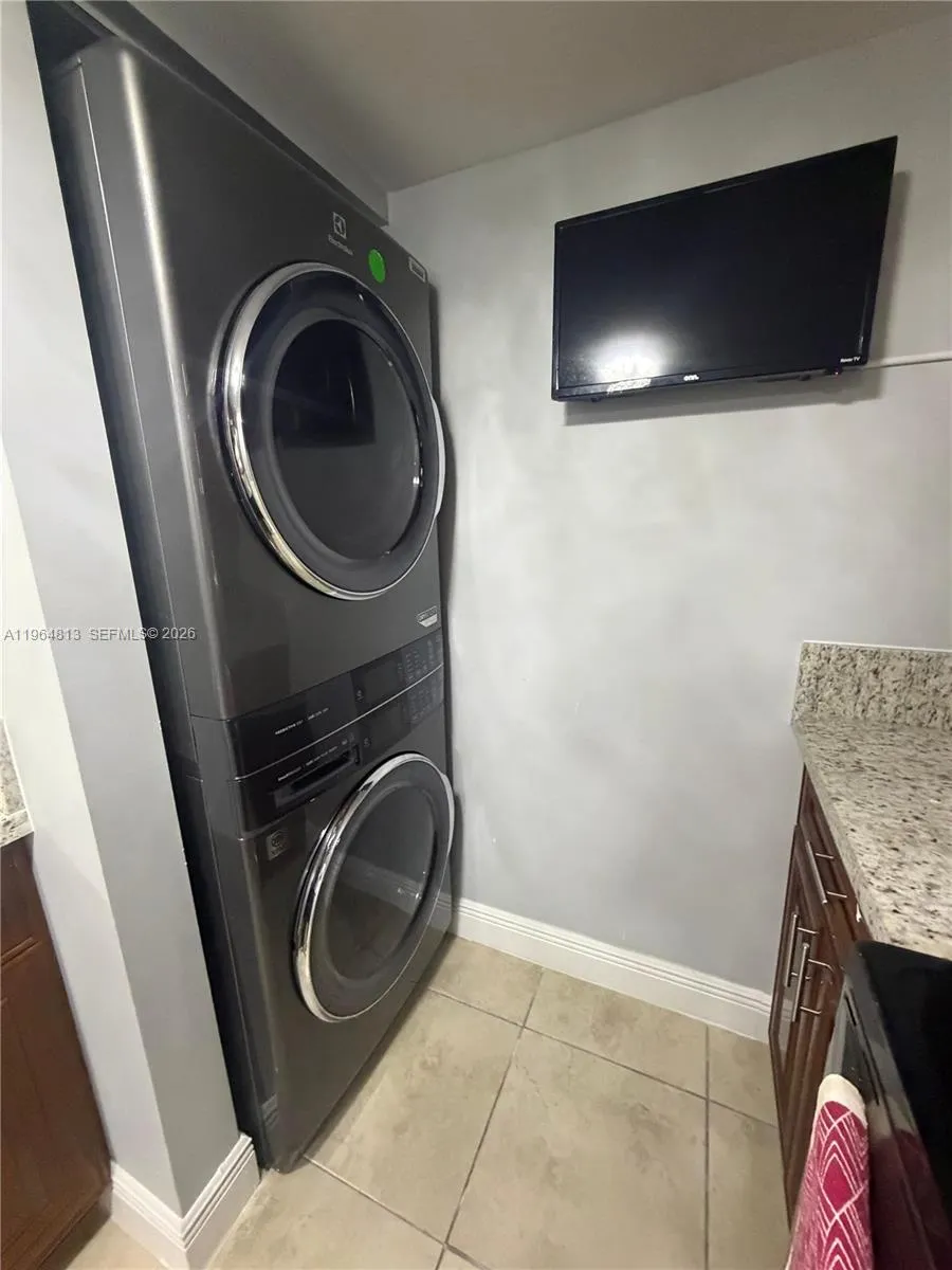 1955 NW 5th Pl #13 Miami, FL 33136