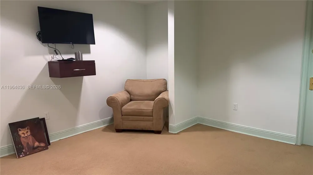 2435 Hollywood Blvd Hollywood, FL 33020