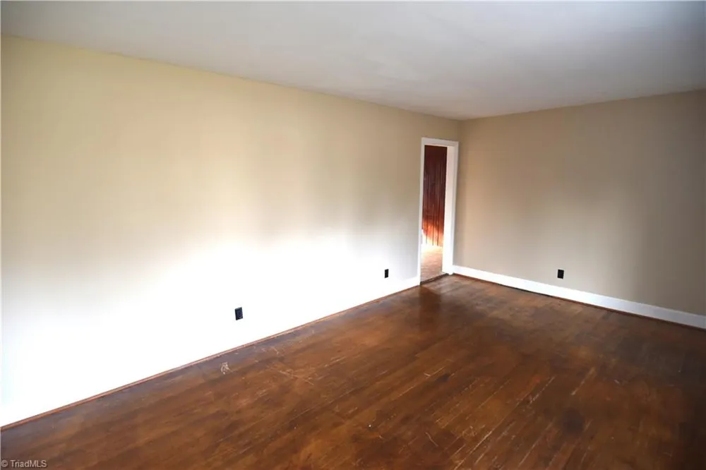 3808 Cash Drive Winston-Salem, NC 27107