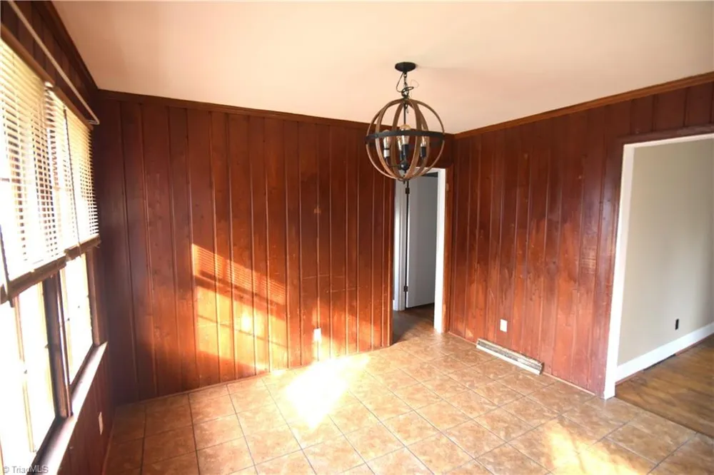 3808 Cash Drive Winston-Salem, NC 27107