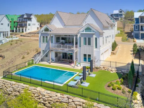 120 Lower Green Way