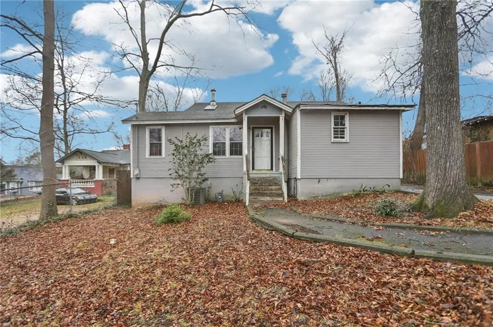 225 Walthall Avenue SE