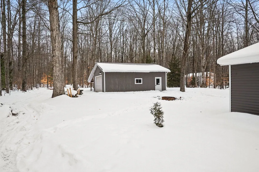 18412 148th Avenue Spring Lake Township, MI 49456