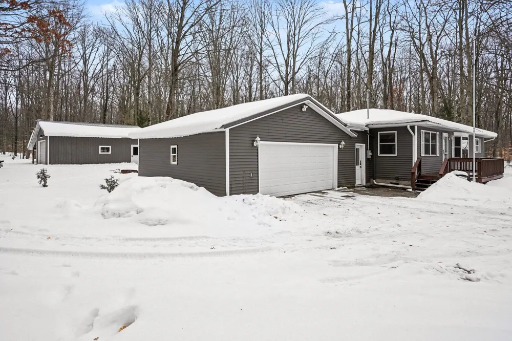18412 148th Avenue Spring Lake Township, MI 49456
