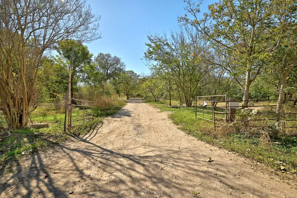 2004 Whirlaway Drive Del Valle, TX 78617