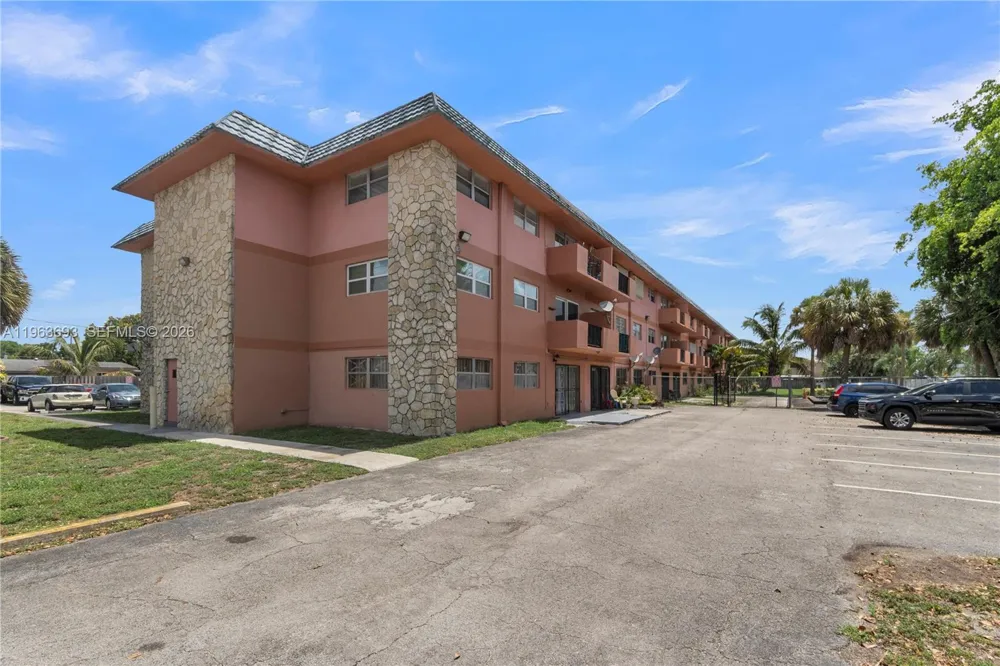 17101 NW 57th Ave #110 Miami Gardens, FL 33055