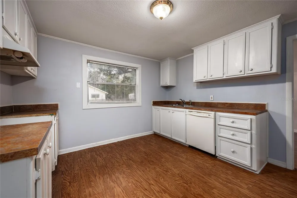 1001 NE 2ND AVENUE Trenton, FL 32693