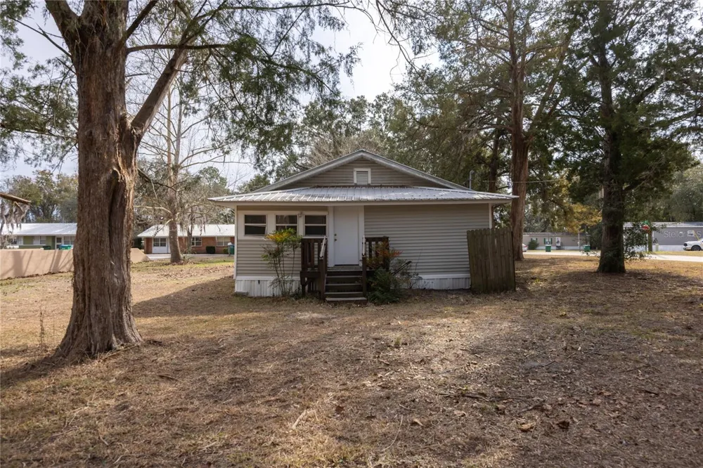 1001 NE 2ND AVENUE Trenton, FL 32693