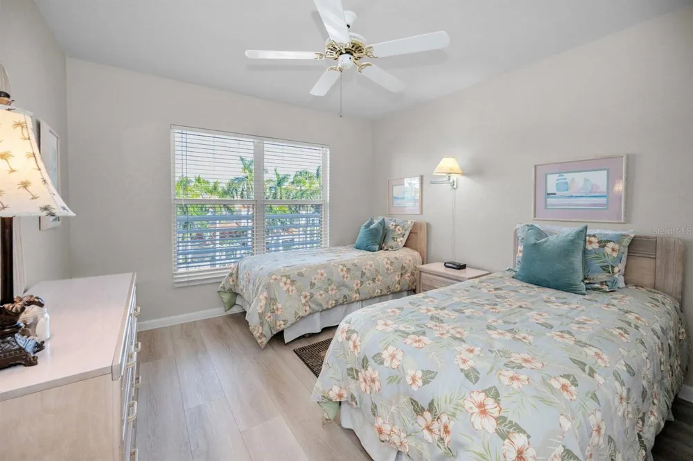 6085 BAHIA DEL MAR CIRCLE #467 St Petersburg, FL 33715