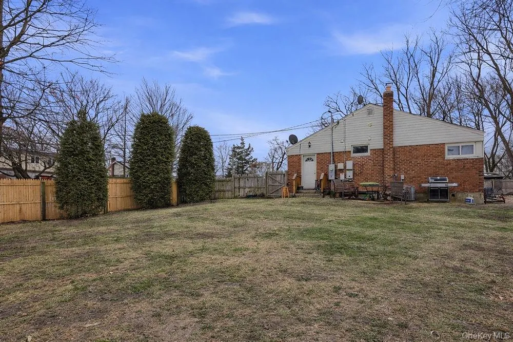 45 Oakley Drive Huntington Station, NY 11746